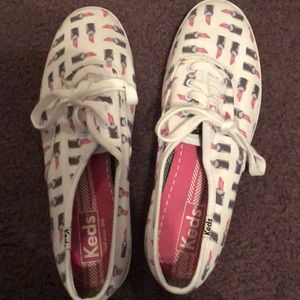 Brand new, never worn lipstick keds